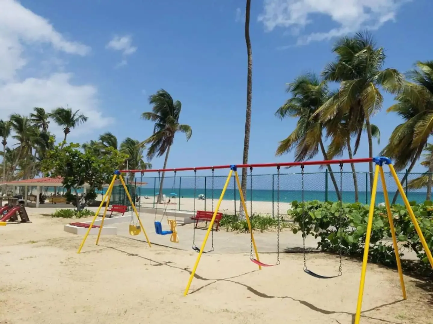 Steps From Foxwoods Casino- Beachfront Stay With Pools San Juan