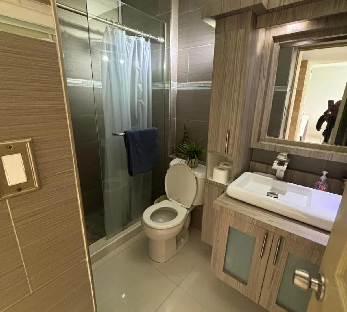 Steps From Foxwoods Casino- Beachfront Stay With Pools San Juan