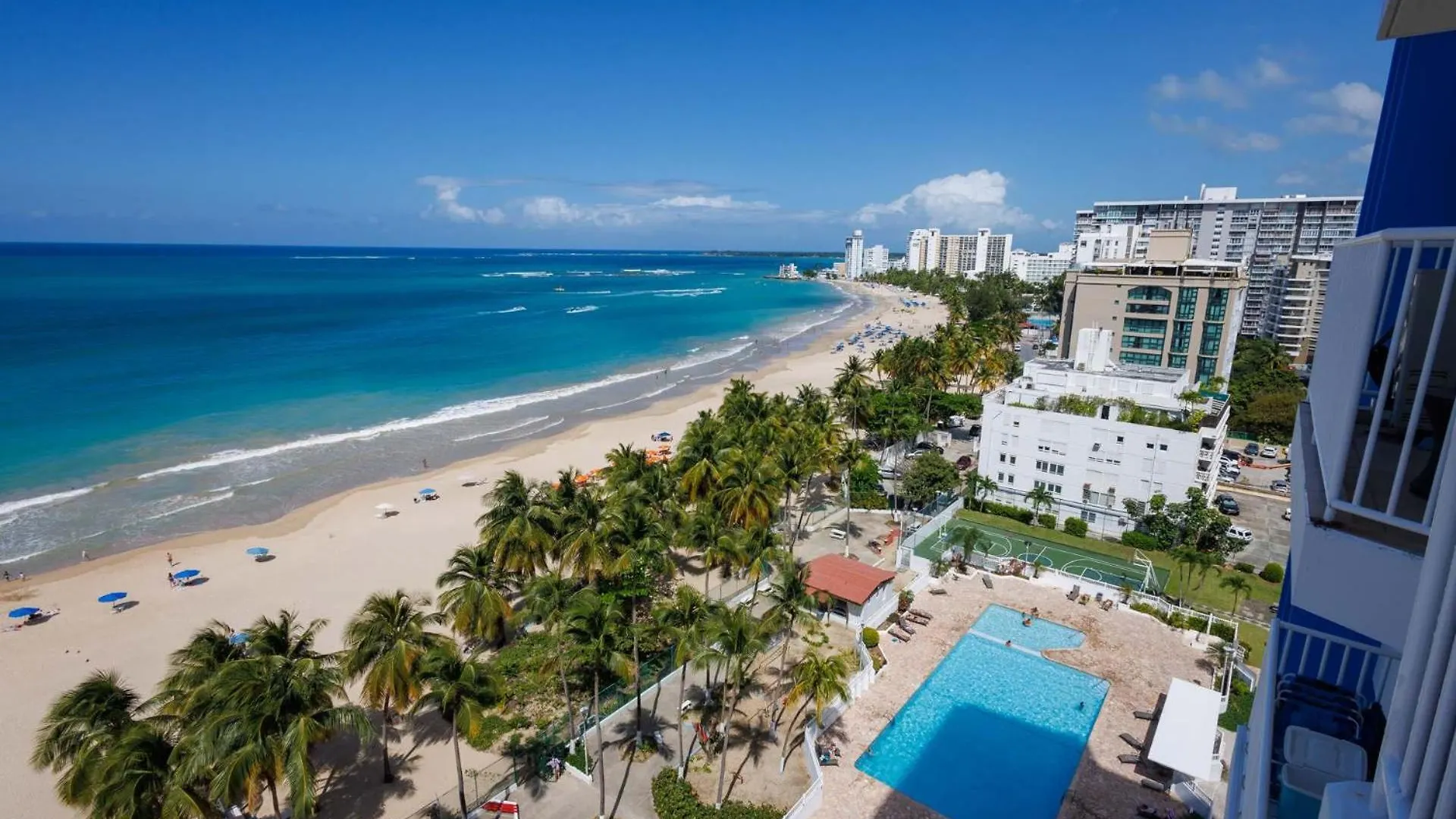 Steps From Foxwoods Casino- Beachfront Stay With Pools San Juan Apartment