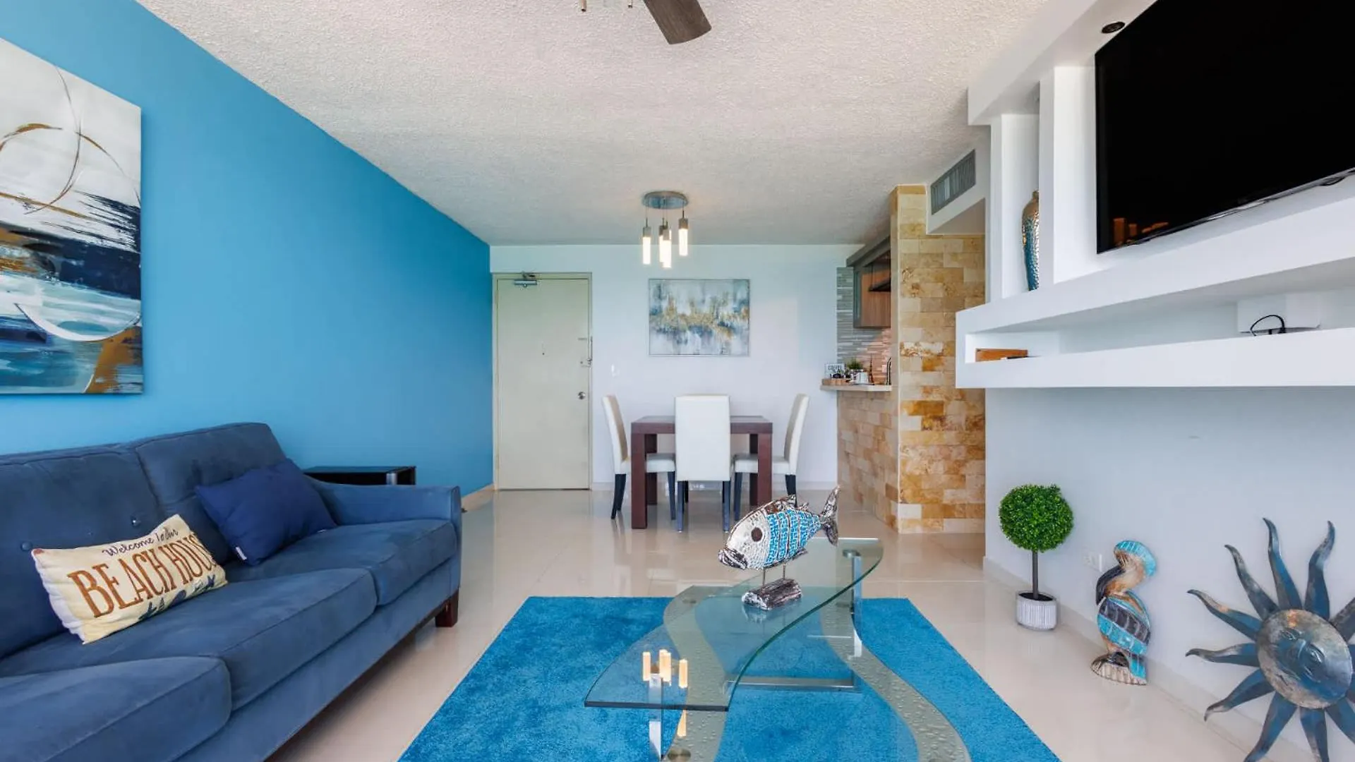 Apartment Steps From Foxwoods Casino- Beachfront Stay With Pools San Juan Puerto Rico