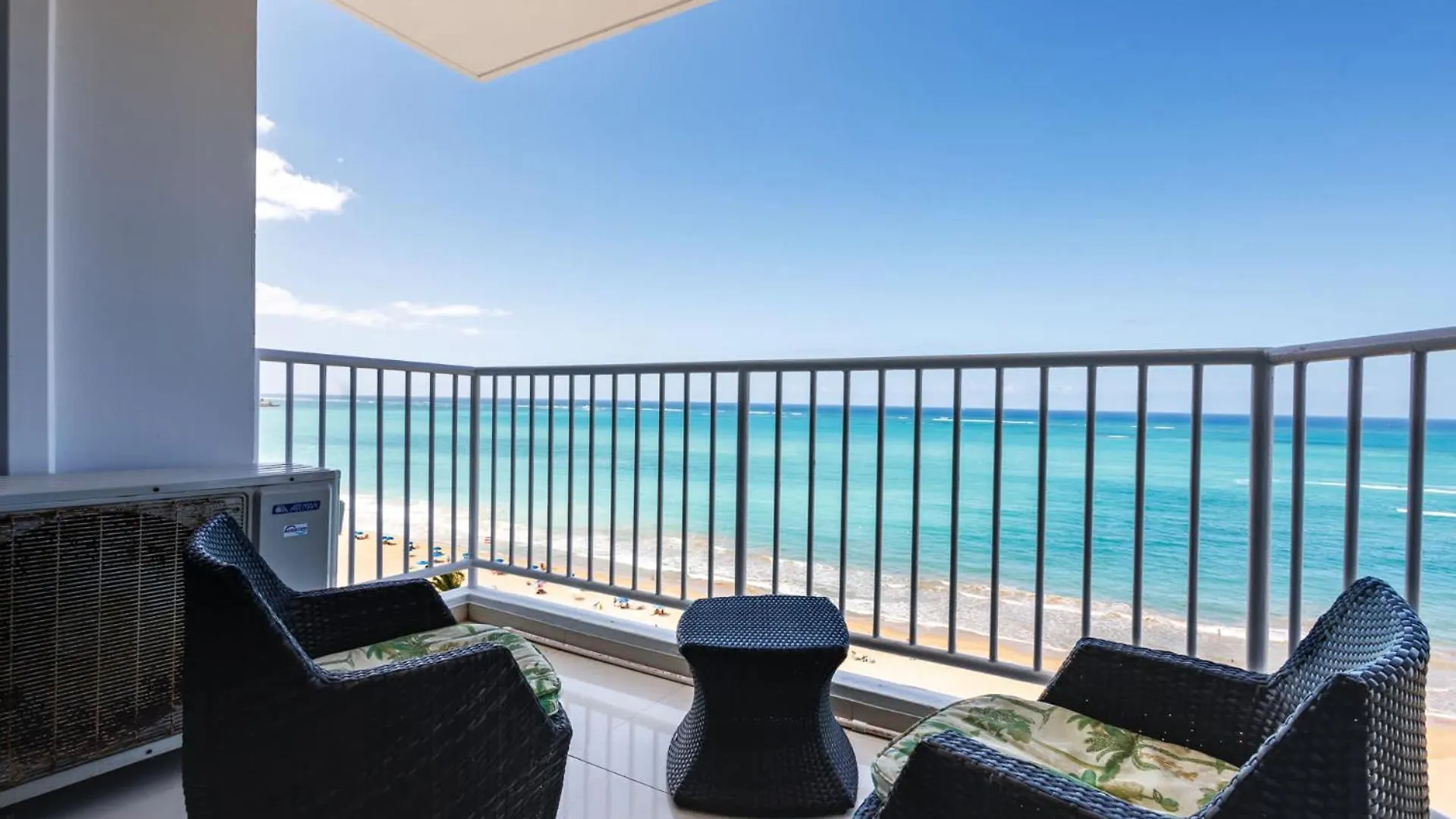 Apartment Steps From Foxwoods Casino- Beachfront Stay With Pools San Juan Puerto Rico