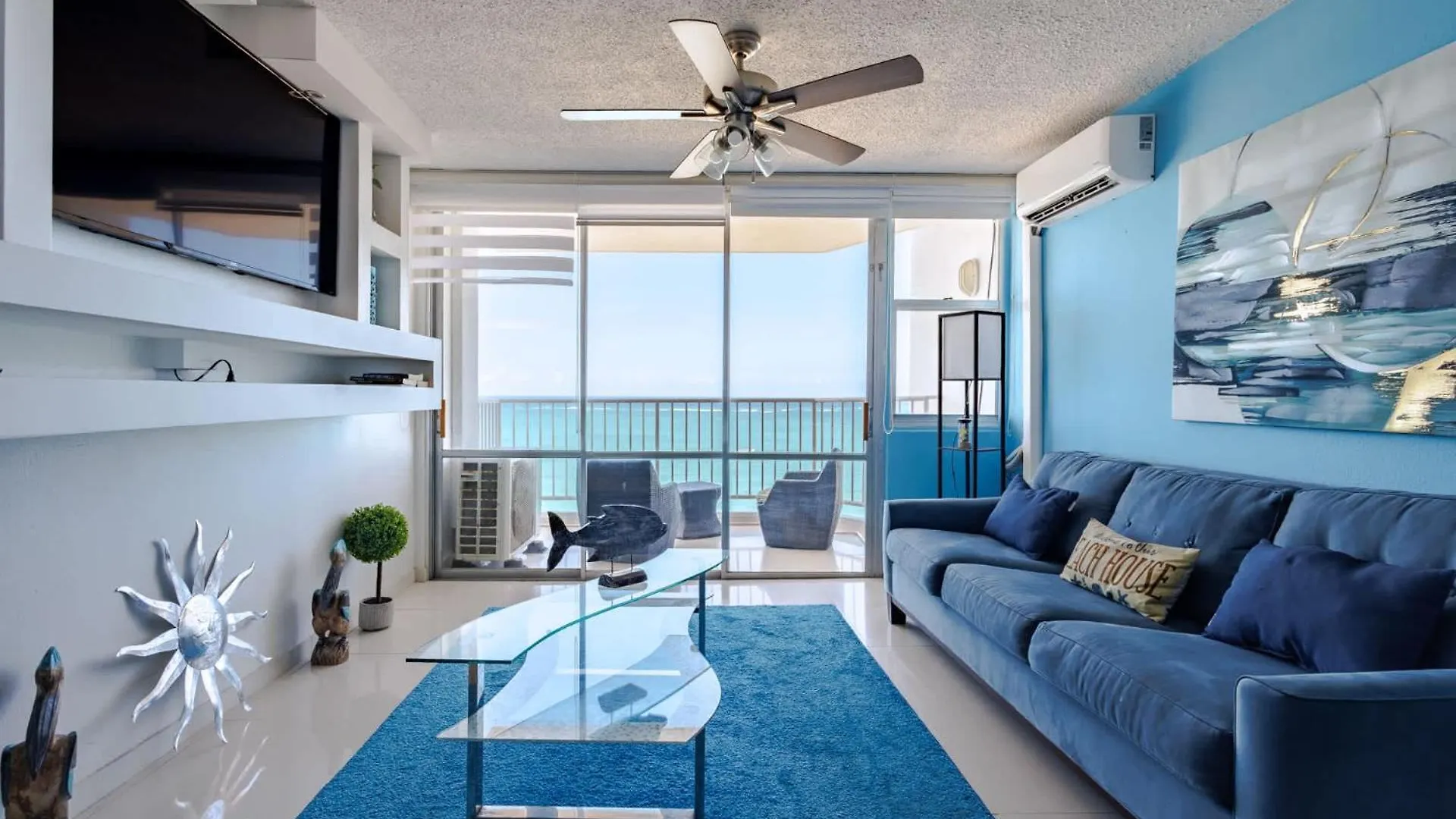 Steps From Foxwoods Casino- Beachfront Stay With Pools San Juan Apartment